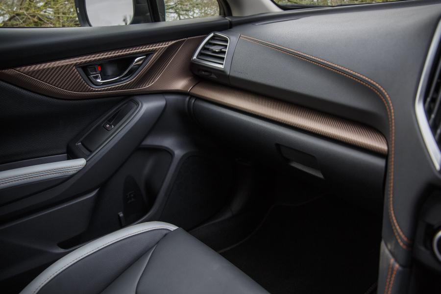 Интерьер Subaru XV e-Boxer 2020 года  (UK) (фото 2 из 12)